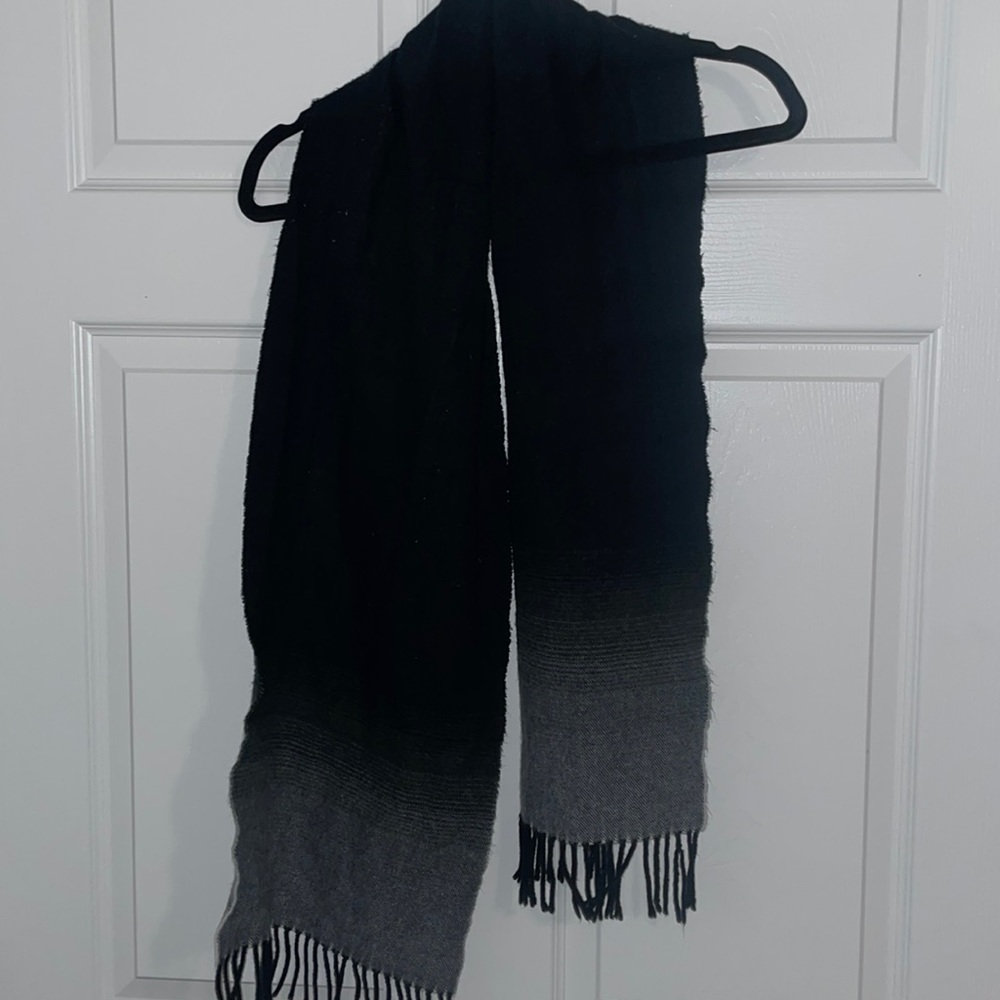 Cashmere scarf